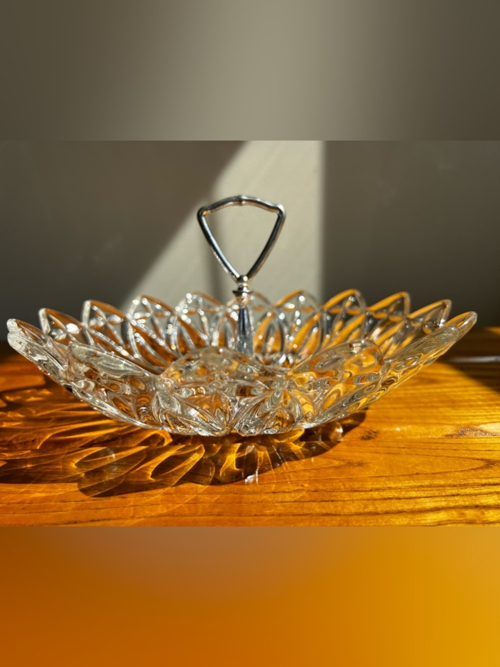 Clear Glass Decorative Two-Tier Handle Serving Dish - Picture 3 of 11